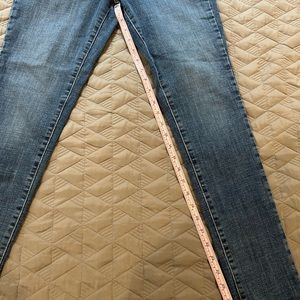 311 Shaping Skinny jeans